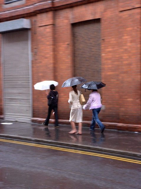 girls-with-umbrellas.jpg