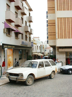 car-05-peugeot.jpg